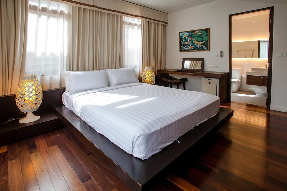 Amatapura Beach Villa 6 - Tap to explore photos
