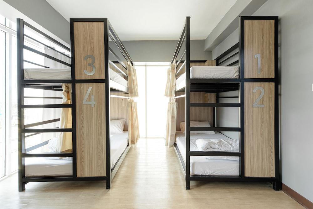 Sleep To Fly Hotel & Hostel Room Type - Bunk Bed in Male Dormitory Room