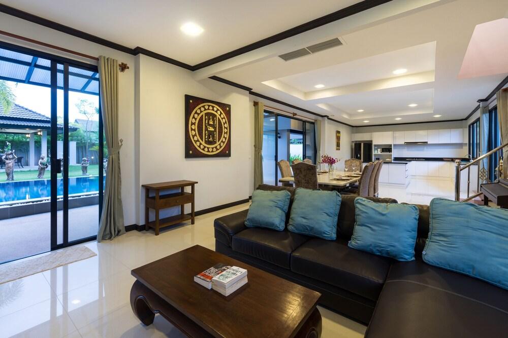 Grand Villa Luxury Holidays Phuket - Tap to explore photos