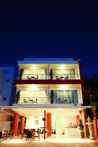 One World One Home Naiharn Hotel - Tap to explore photos