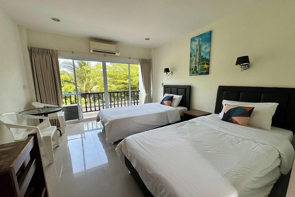 Choengmon Residence Room Type - Twin Room