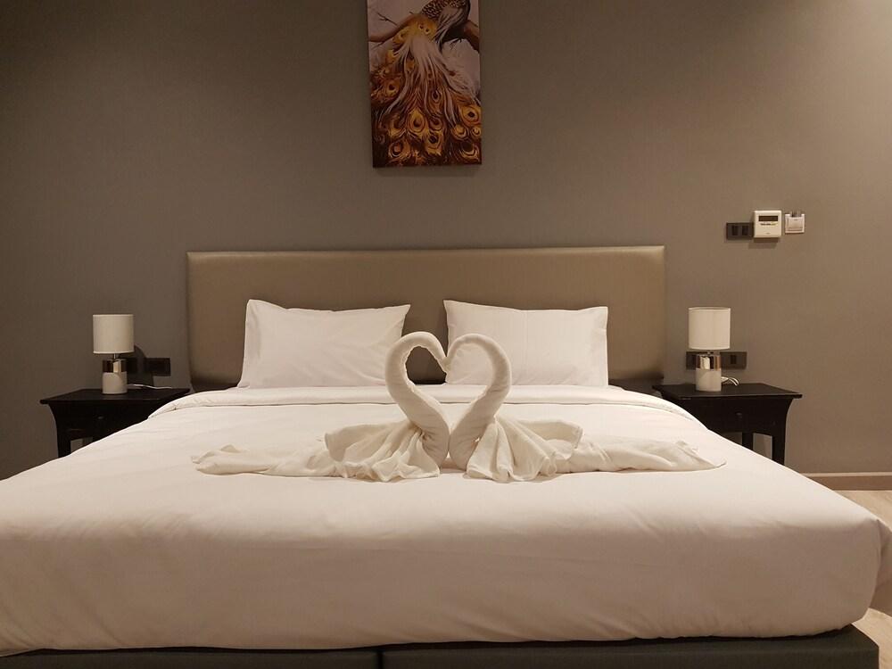 Aonang Inn Room Type - Superior Room with Sea View