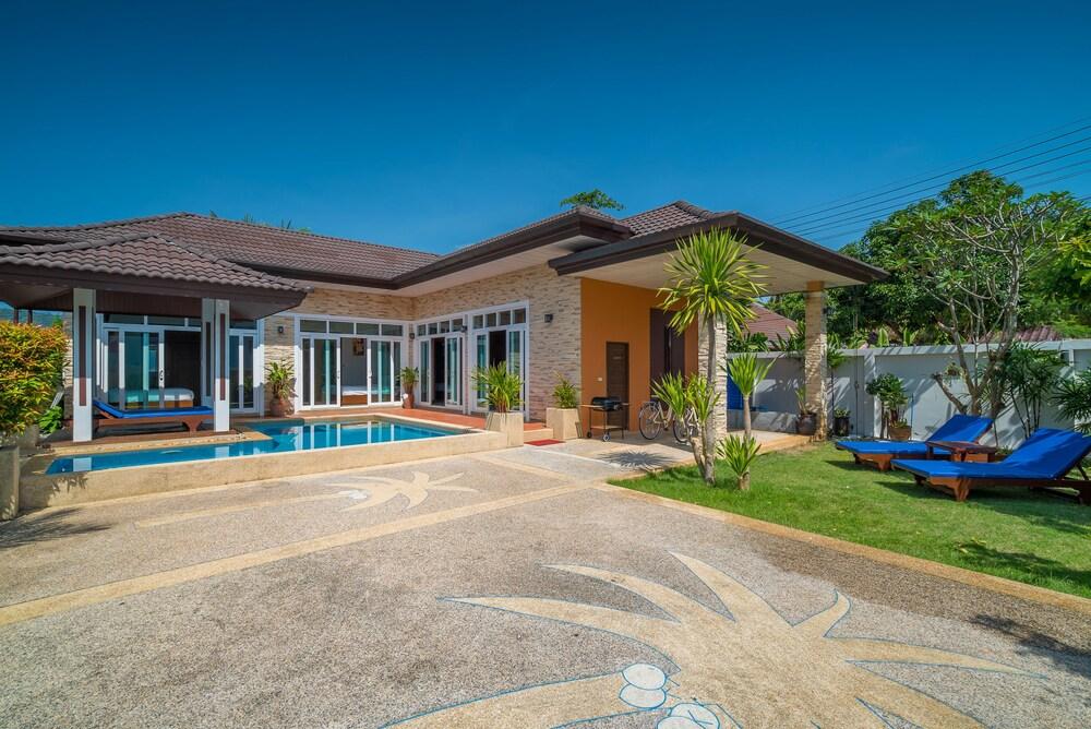 Rawai Private Villas - Pool and Garden Room Type - 3 Bedroom Pool Villa with Garden