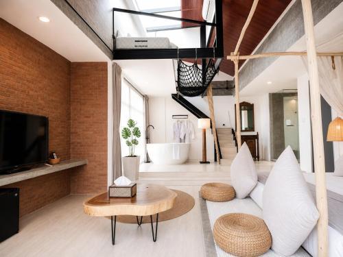 YOLO Bangkok Boutique Hotel Room Type - Duplex Suite
