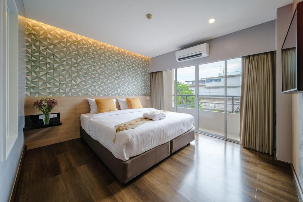 Season Place Hotel Room Type - Deluxe Double Room