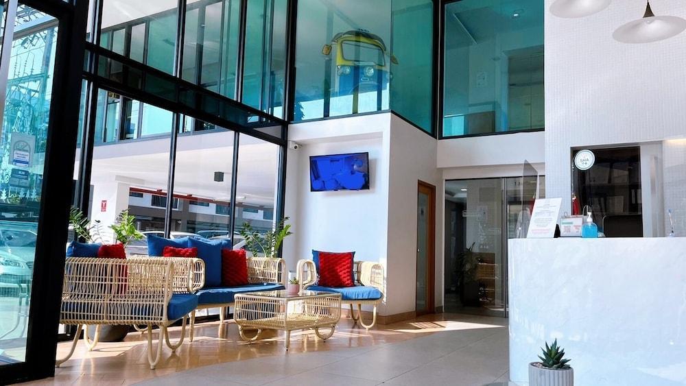 Rico Hotel Ratchadapisek 32