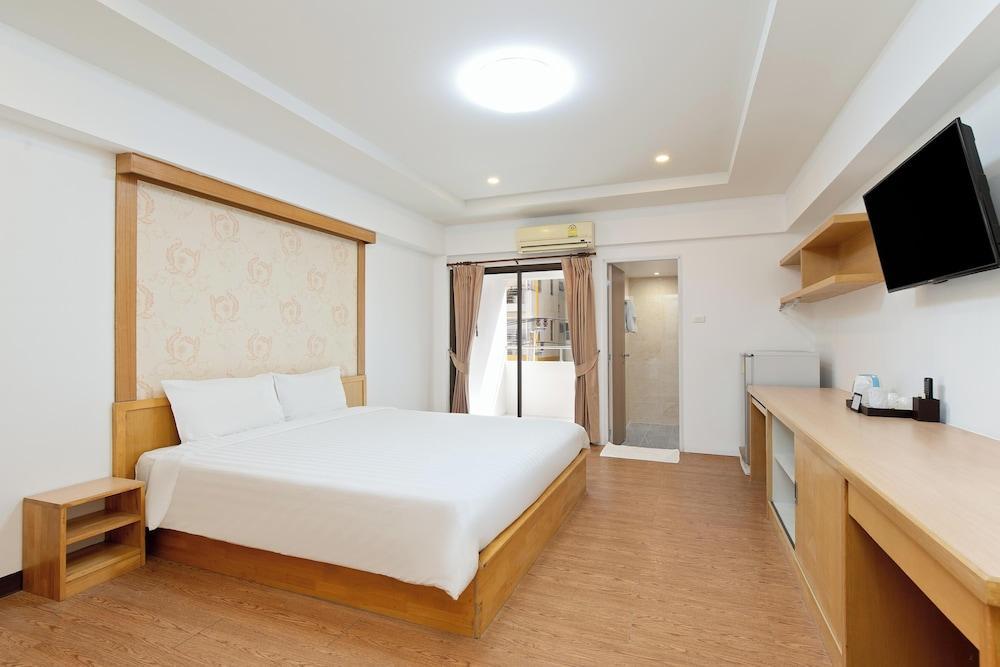 P-Park Hotel Bangkok Room Type - Superior Double Room