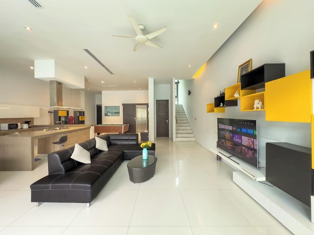 Fantastic SeaView 4BR Private Pool Villa - Tap to explore photos