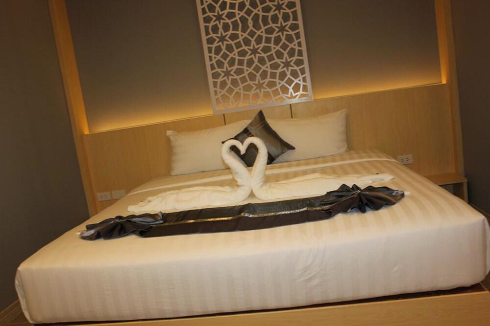 Sleep Inn Phuket - Tap to explore photos