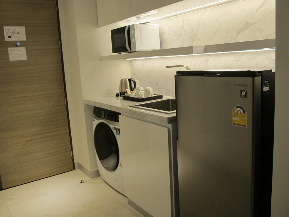 ashley hotel bkk Room Type - Deluxe Studio, 1 King Bed, Non Smoking