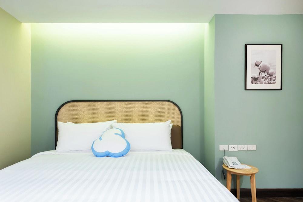 The Cotton Saladaeng Hotel Room Type - Deluxe Double or Twin Room The Cotton Saladaeng Hotel Room Type - Deluxe Double or Twin Room