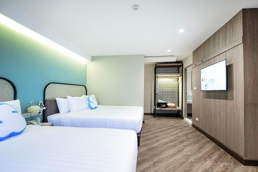 The Cotton Saladaeng Hotel Room Type - Quadruple Room