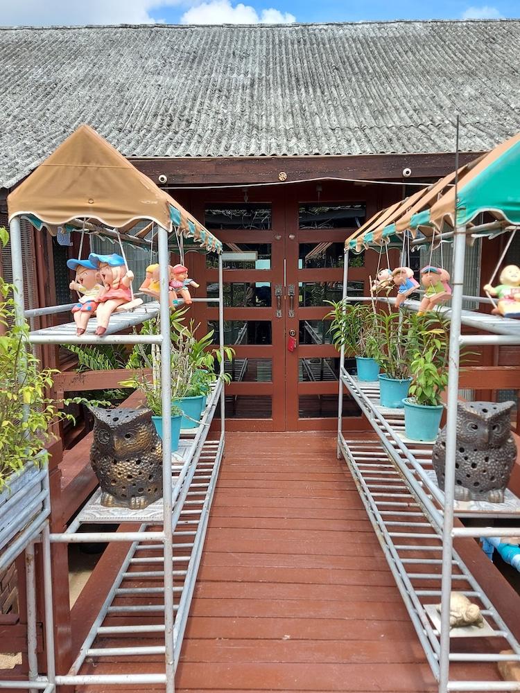 Ruantalay Bangsaray Resort - Tap to explore photos