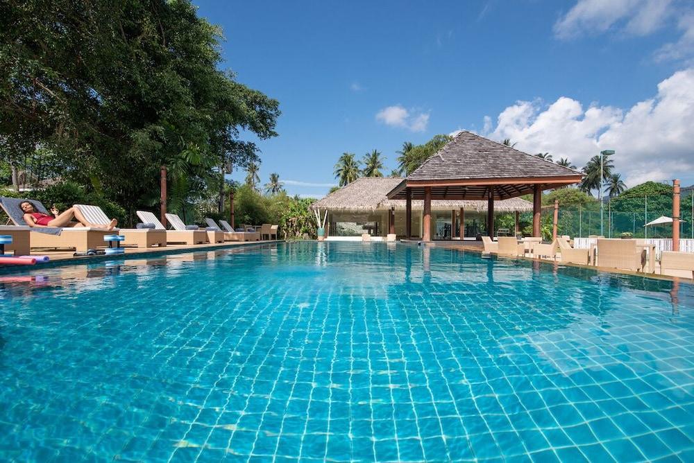 Baan Rim Haad - Tap to explore photos