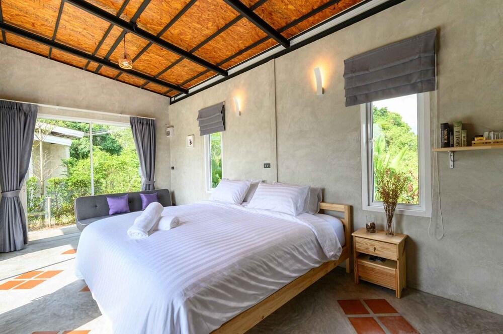 Loftpical Resort Room Type - Double Room