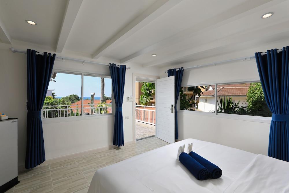 Kata White Villas Room Type - Deluxe Room