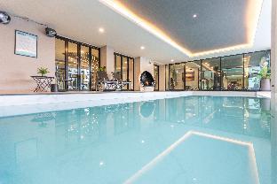 56 Hotel Sukhumvit - Tap to explore photos