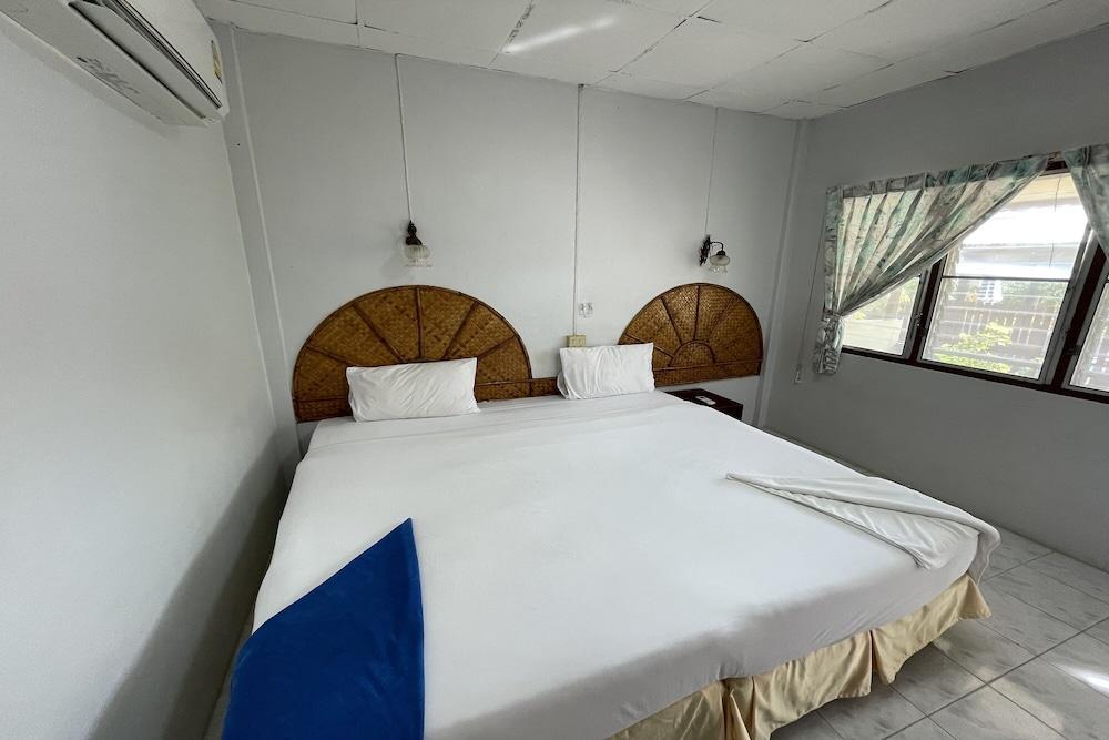Sea Breeze Bungalow Room Type - Standard Double or Twin Room