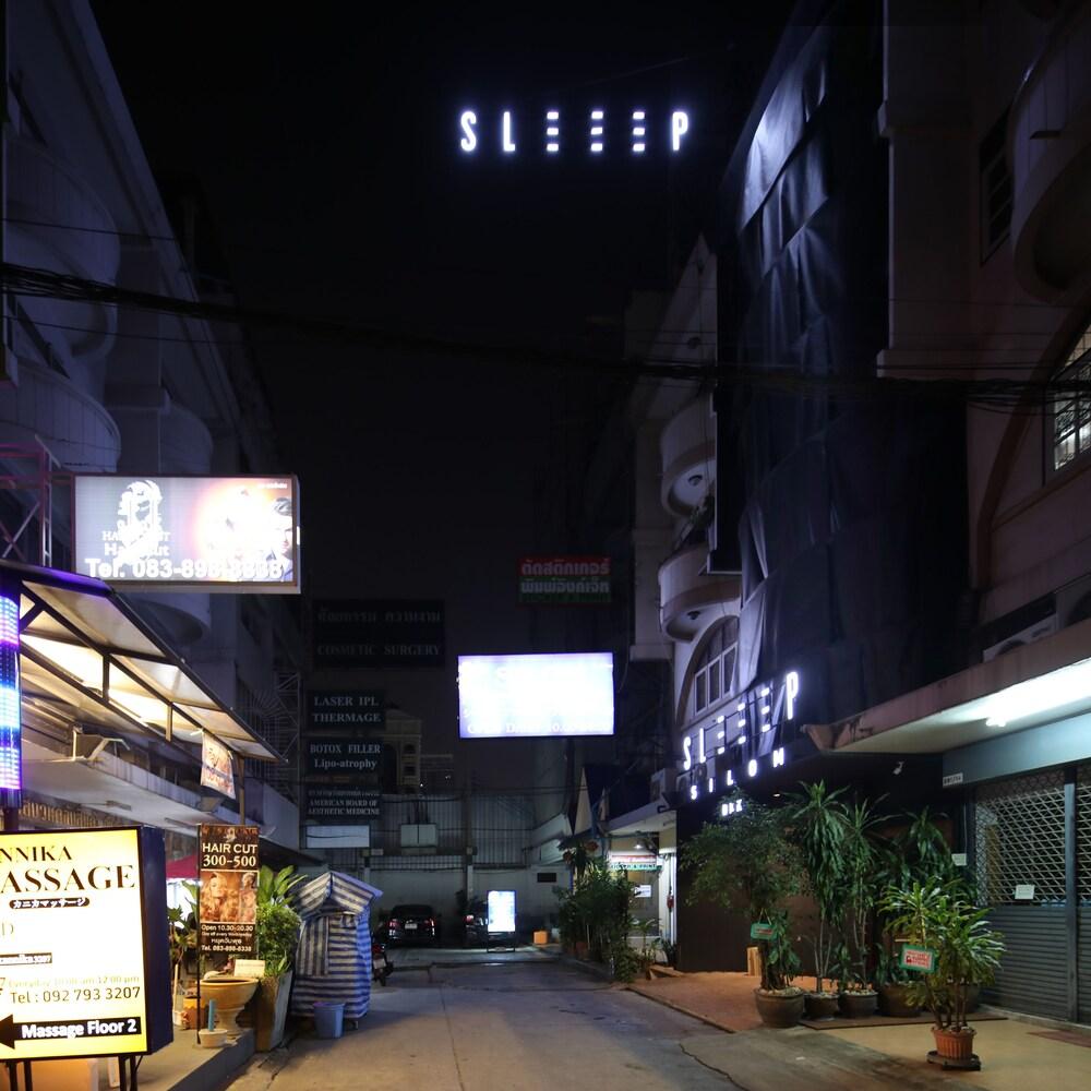 SLEEEP Bkk Silom - Tap to explore photos