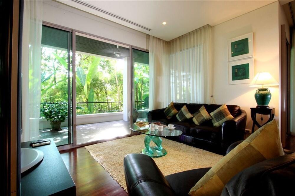 Kata Gardens 2br Holiday Apartment 8A - Tap to explore photos