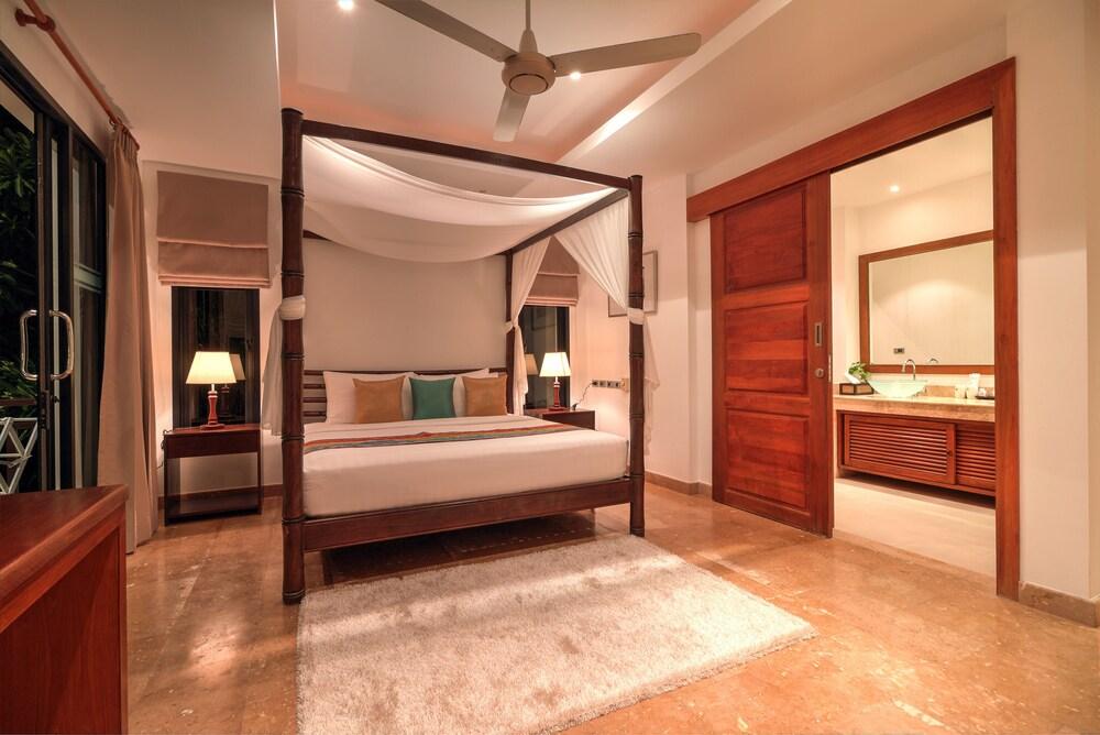 Kan Panorama Seaview Villa - Tap to explore photos