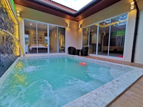 The Apex Private Pool Villa Krabi - Tap to explore photos