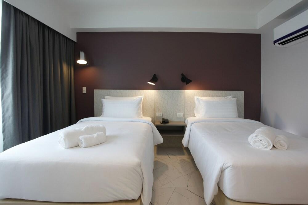 Port Canary Hotel Room Type - Standard Twin Room