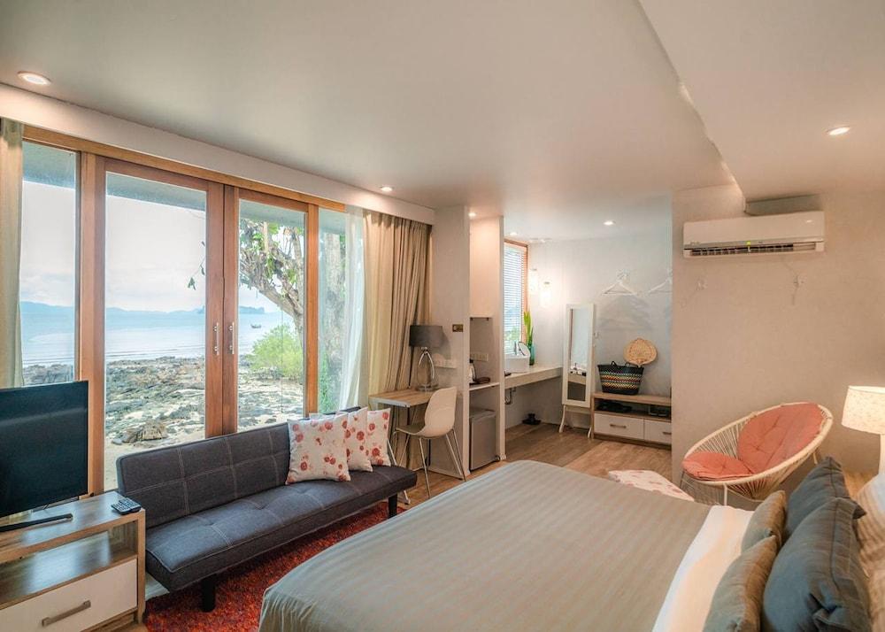 The Parlour Krabi Room Type - Superior Seaview