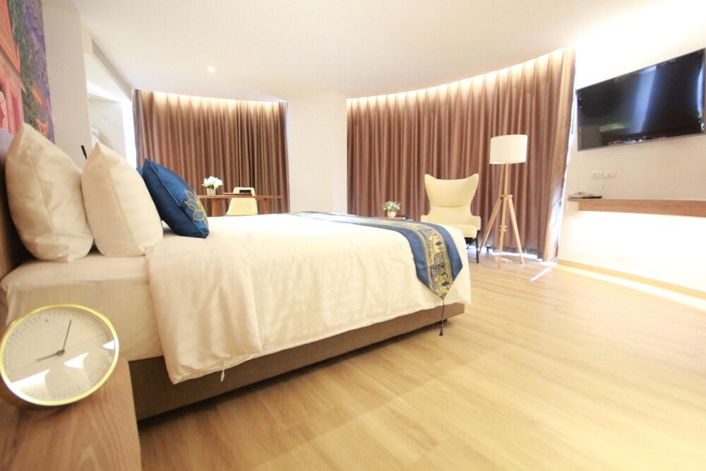 Pannarai Hotel Bangkok (Rangnam) Room Type - Family Quadruple Room