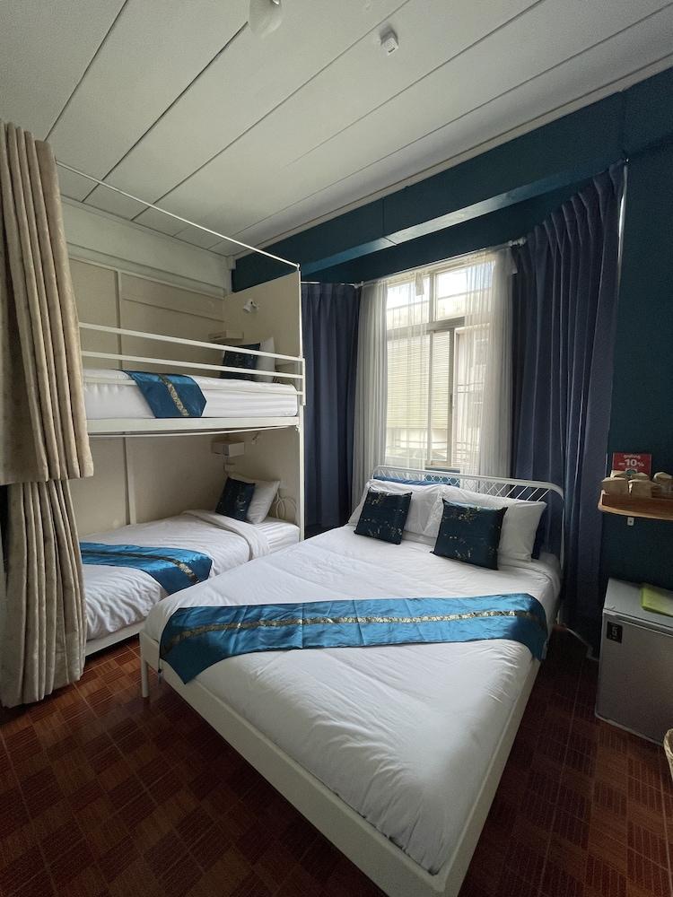 Acozyposhtel Room Type - Superior Room 2 Pax With An Attached Shower Room & Private External Bathroom Acozyposhtel Room Type - Superior Room 2 Pax With An Attached Shower Room & Private External Bathroom
