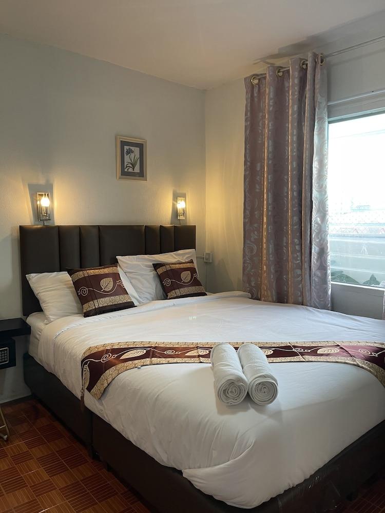 Acozyposhtel Room Type - Sweet Room