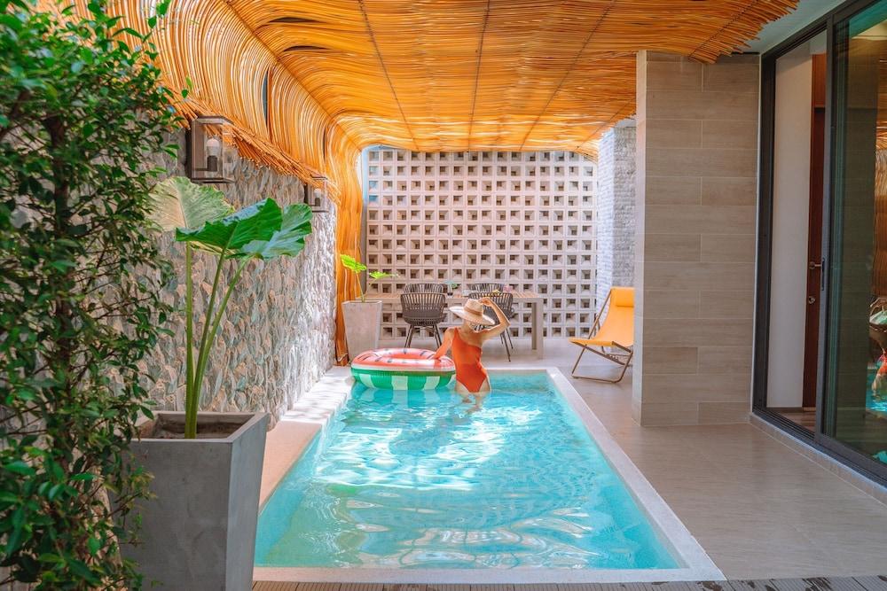 Shan Villas Sukhumvit Room Type - Family Room, 4 Bedrooms Shan Villas Sukhumvit Room Type - Family Room, 4 Bedrooms