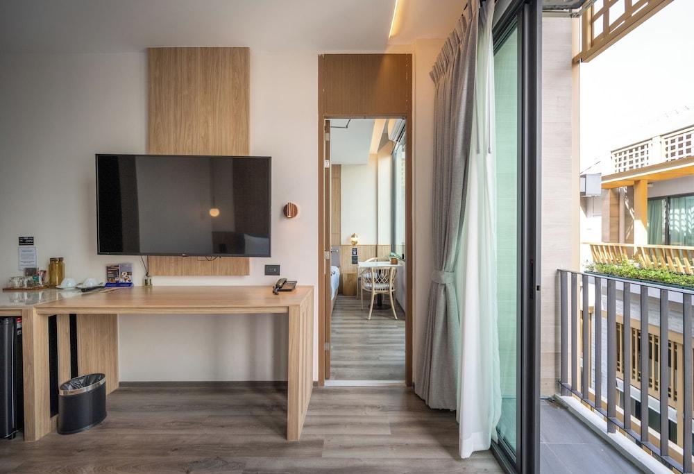Shan Villas Sukhumvit Room Type - Deluxe Room, Connecting Rooms, Pool View