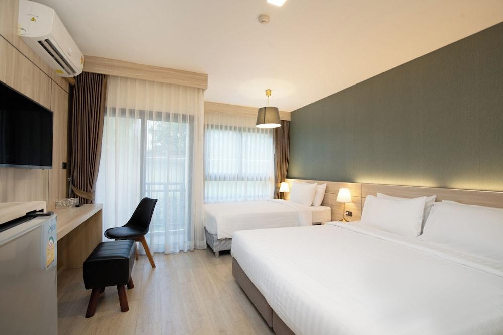 Amanah Bangkok Hotel Room Type - Deluxe Triple Room Amanah Bangkok Hotel Room Type - Deluxe Triple Room