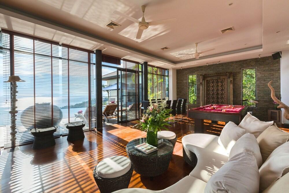 Baan View Talay - Tap to explore photos