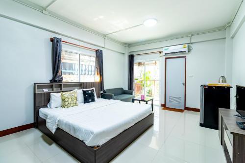 Tree Place Room Type - Standard Double Room