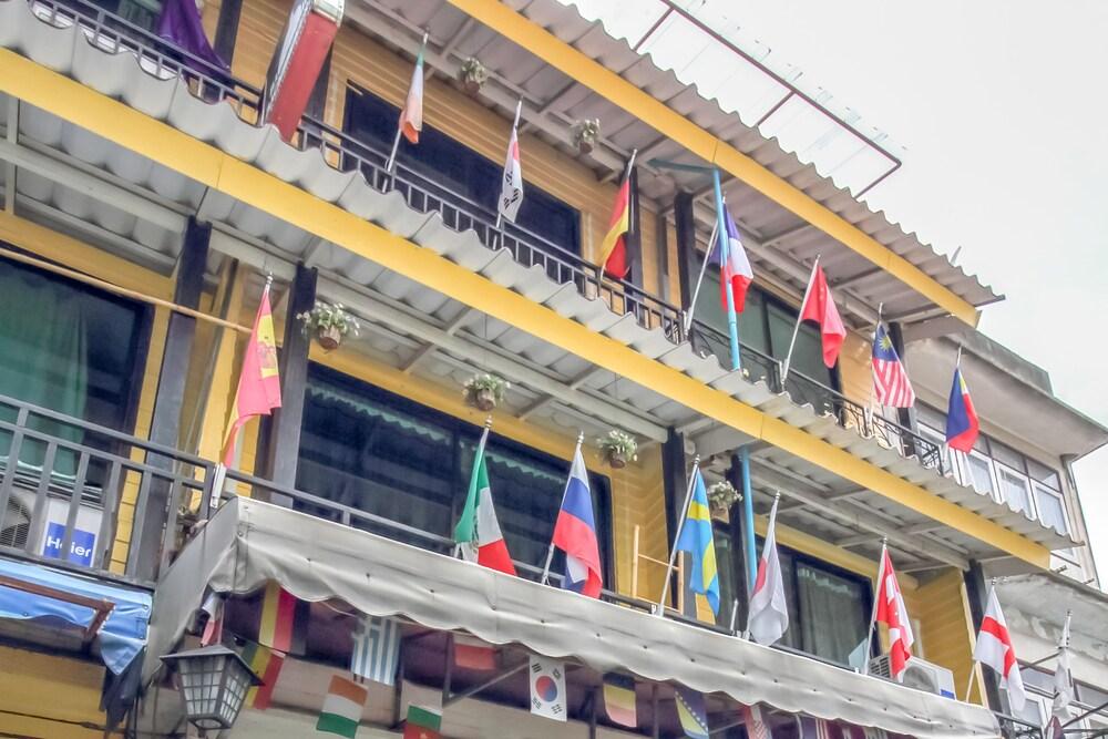 Babo House Bangkok - Tap to explore photos