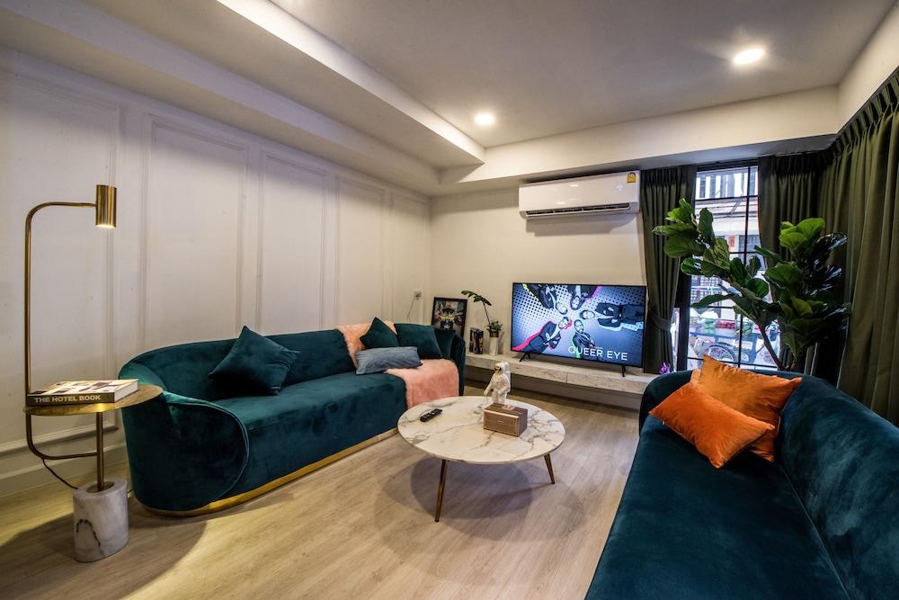 Theme Boutique Hotel Room Type - Junior Suite, 2 Bedrooms, Accessible, Ensuite