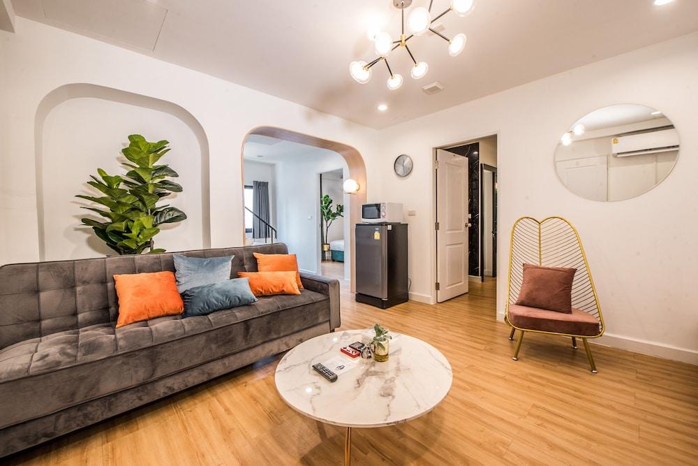 Theme Boutique Hotel Room Type - Junior Suite, 2 Bedrooms, Terrace, Garden Area Theme Boutique Hotel Room Type - Junior Suite, 2 Bedrooms, Terrace, Garden Area
