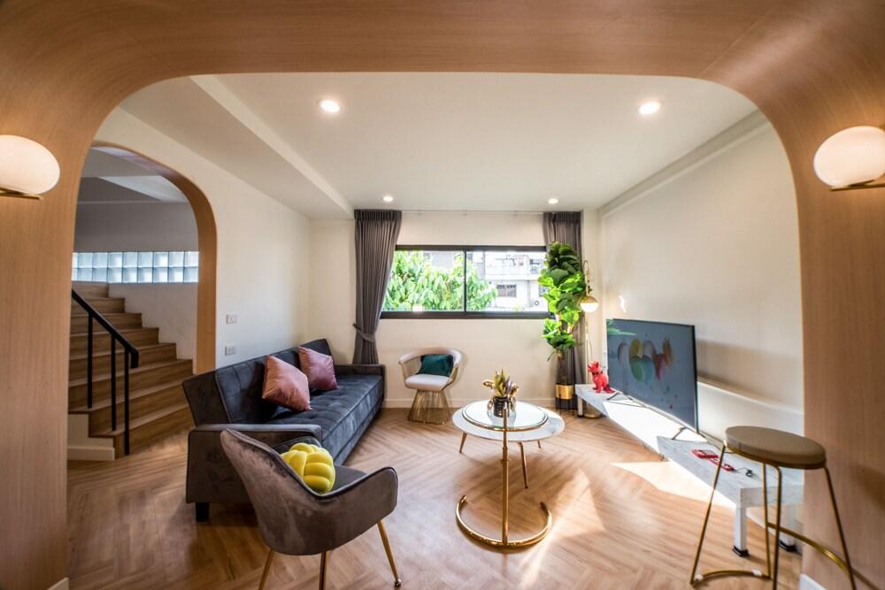 Theme Boutique Hotel Room Type - Exclusive Duplex, 3 Bedrooms, Ensuite Theme Boutique Hotel Room Type - Exclusive Duplex, 3 Bedrooms, Ensuite