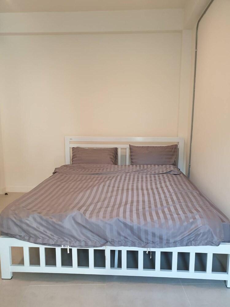 1919hostel Room Type - Economy Double Room