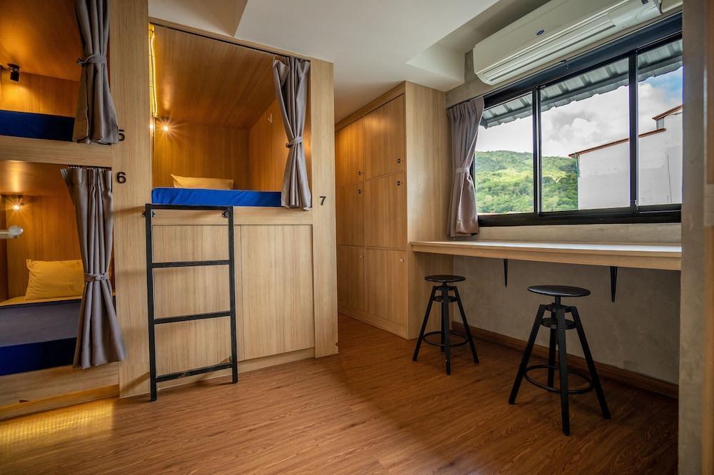Patong Poshtel Room Type - Bunk Bed in 8 Mix Dorm