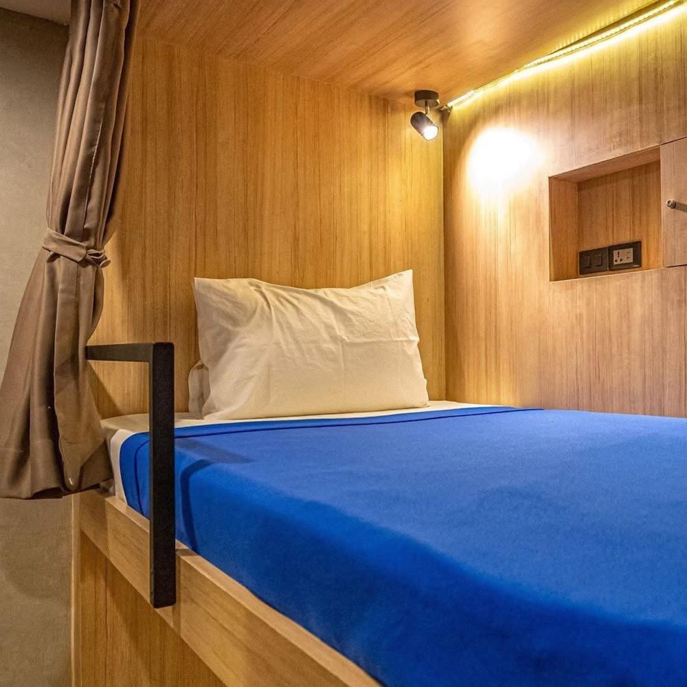 Patong Poshtel Room Type - Bunk Bed in 5- Bed Mixed Dorm