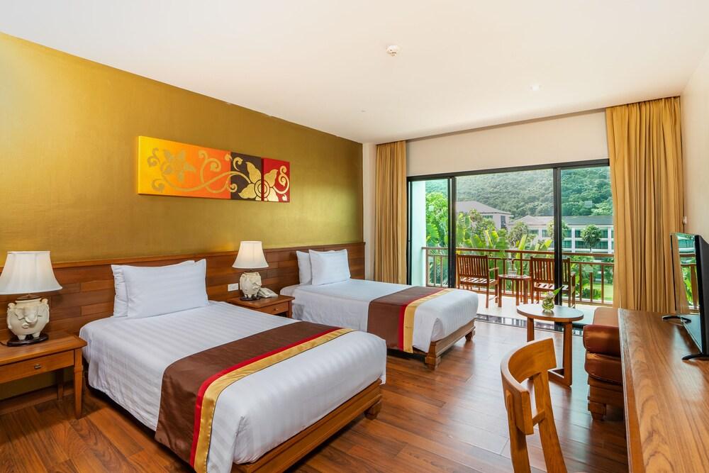 Naithonburi Beach Resort Room Type - Superior Room