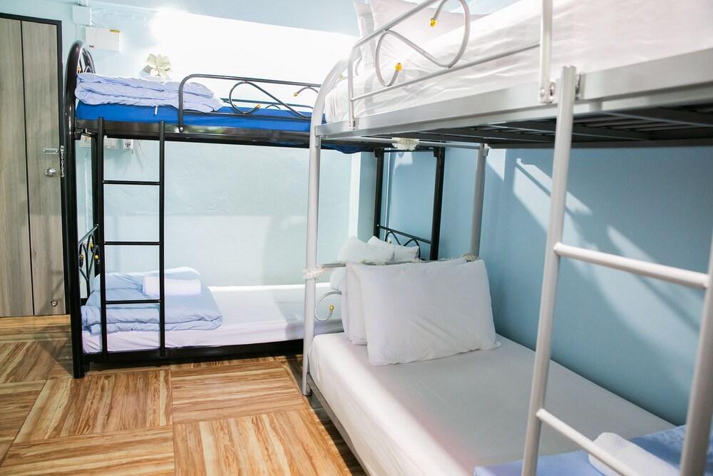 Bangkok Canale Home Room Type - Classic Quadruple Room