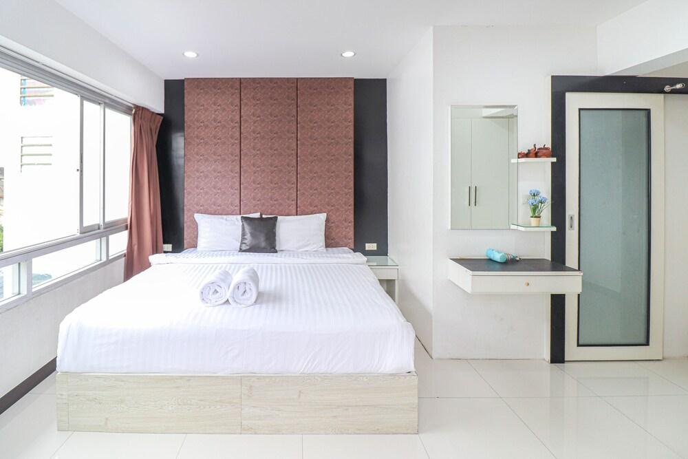 Baan Sabai Rama IV Room Type - Exclusive 2 Bedroom Apartment for 6 Pax (51A) Baan Sabai Rama IV Room Type - Exclusive 2 Bedroom Apartment for 6 Pax (51A)