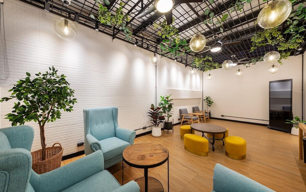 Siam Subway Hostel and Café - Tap to explore photos