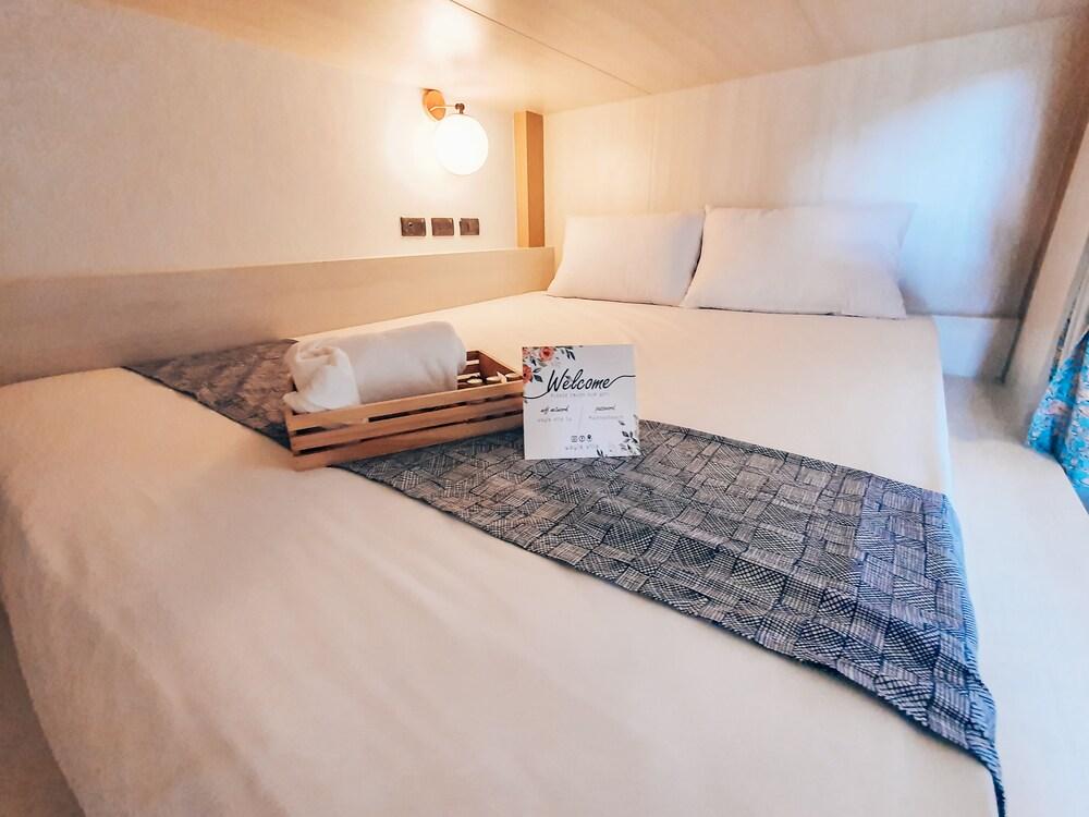 Wayla Villa Maikhao Beach Room Type - Private Dorm Room (Free Drop Off to Airport)