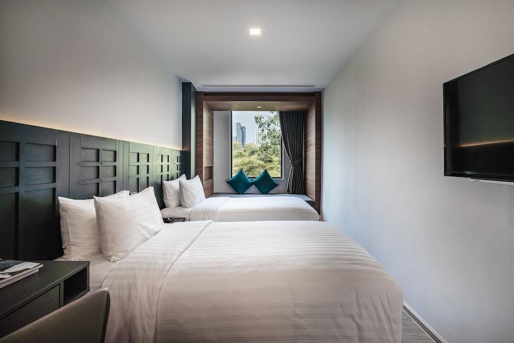VIX Bangkok at Victory Monument Room Type - Superior Twin Room