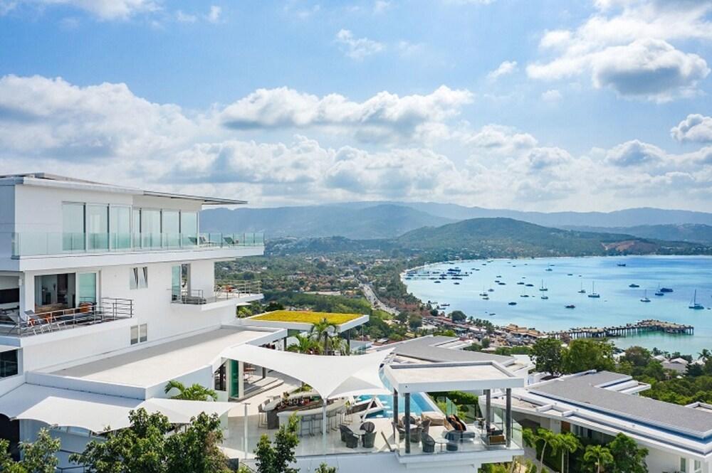 UniQue Boutique Resort - Tap to explore photos